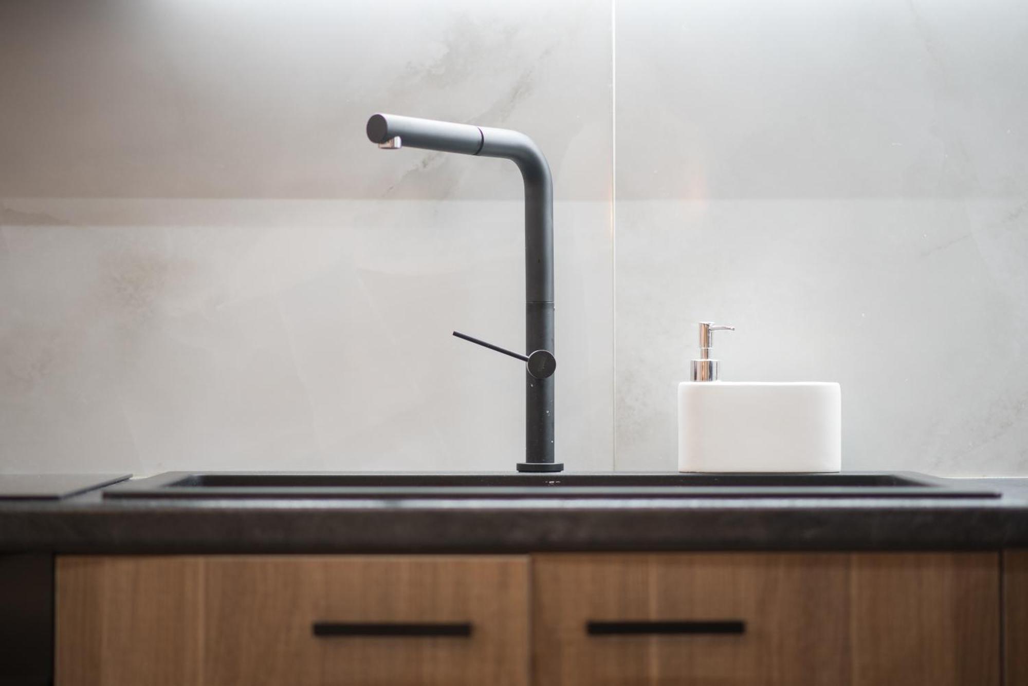 Apartament Stylish & Elegant In Pagrati *